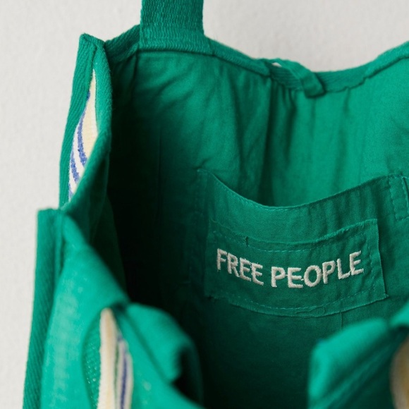 NWT Free People Clara Canvas Tote in Jelly Bean - Picture 4 of 5
